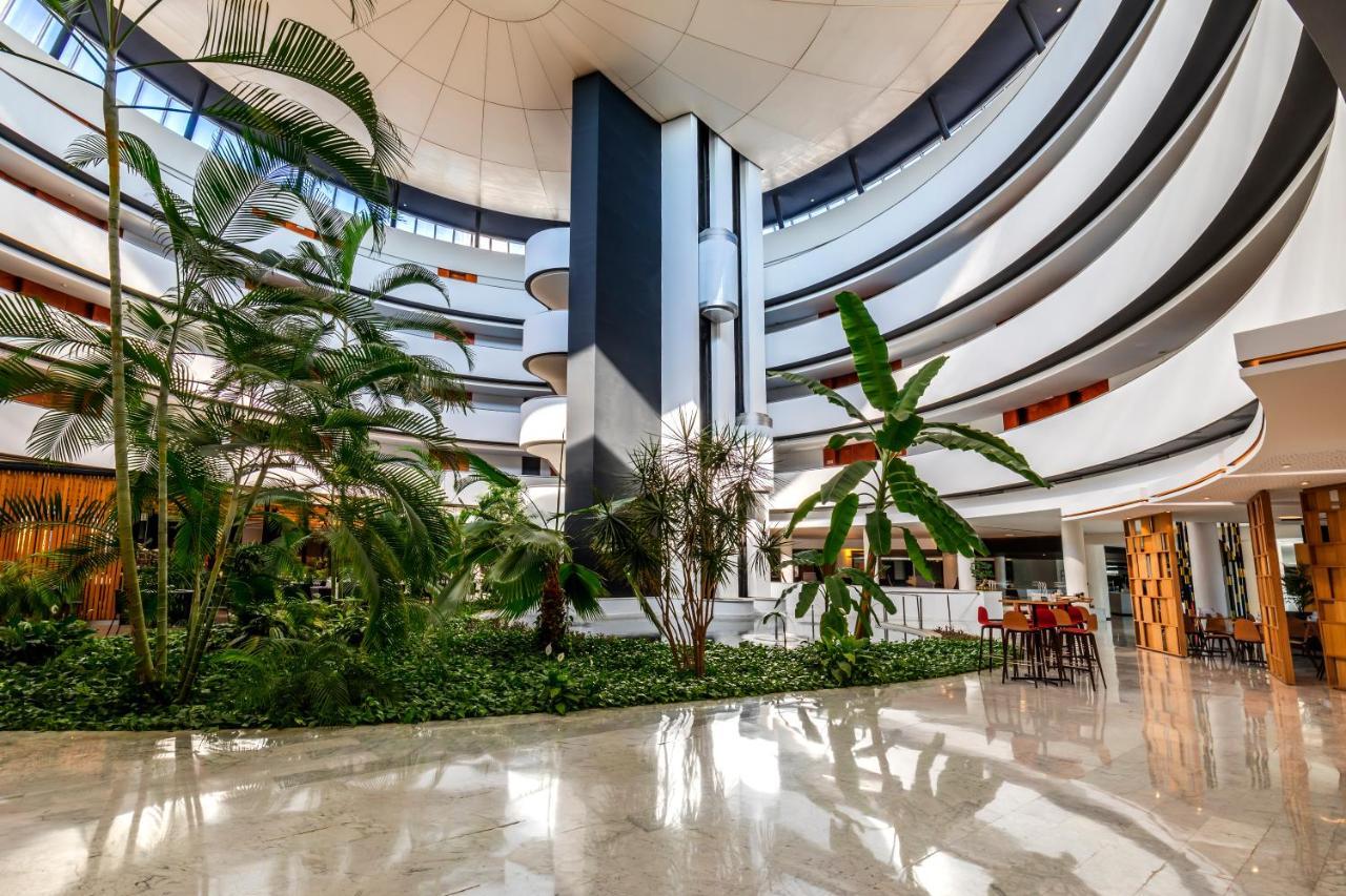Barcelo Renacimiento Hotel