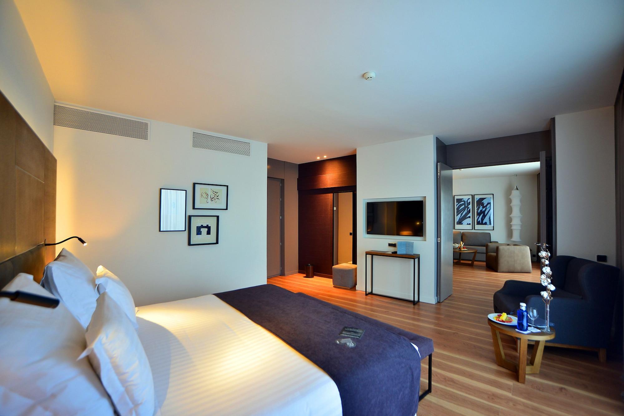 Barceló Renacimiento Hotel 5*