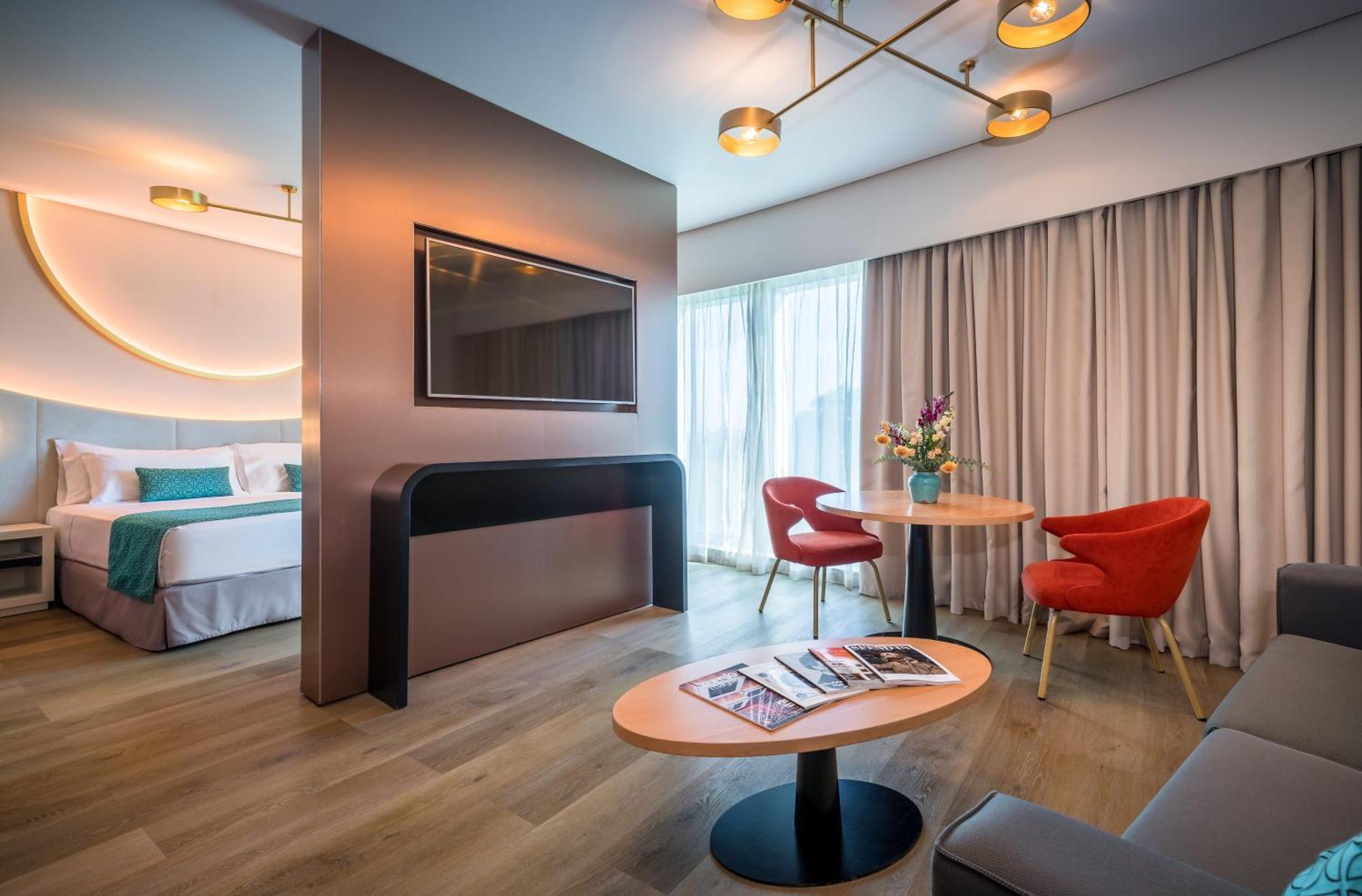 Barceló Renacimiento Hotel 5*